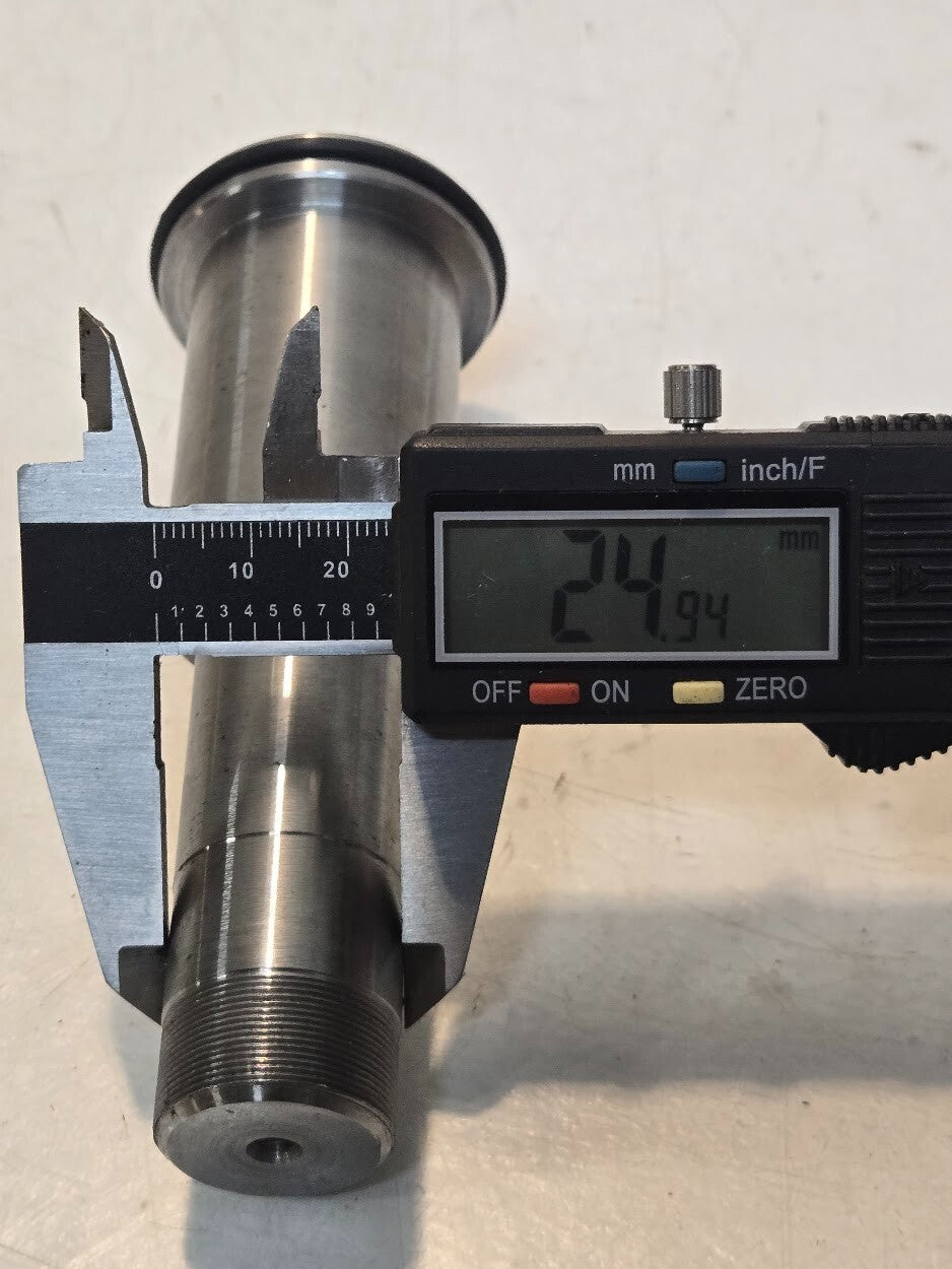 Sprocket Shaft Assembly 00-438373 for Hobart | 5" Long 24.5 mm Thread Diameter
