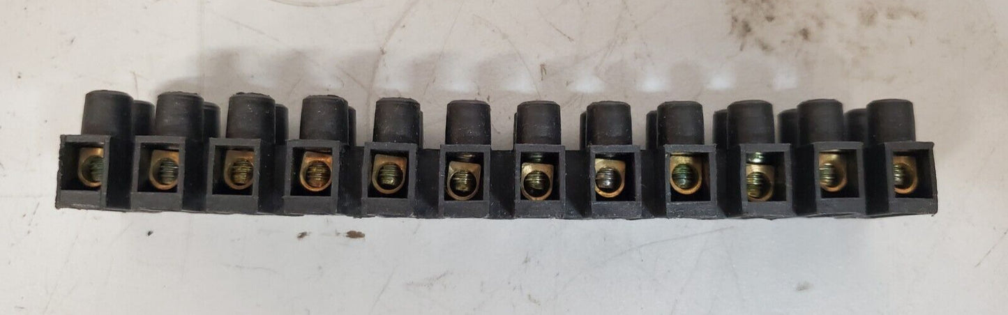 55 Qty. of Werit 12 Bank Wire Connectors Screw Terminal Block 15A 380V (55 Qty)