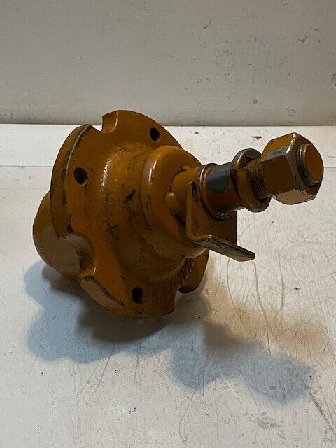 Hydraulic Motor 12126 | 9" L 6" W 37mm Hex Nut 11mm Bolt Holes