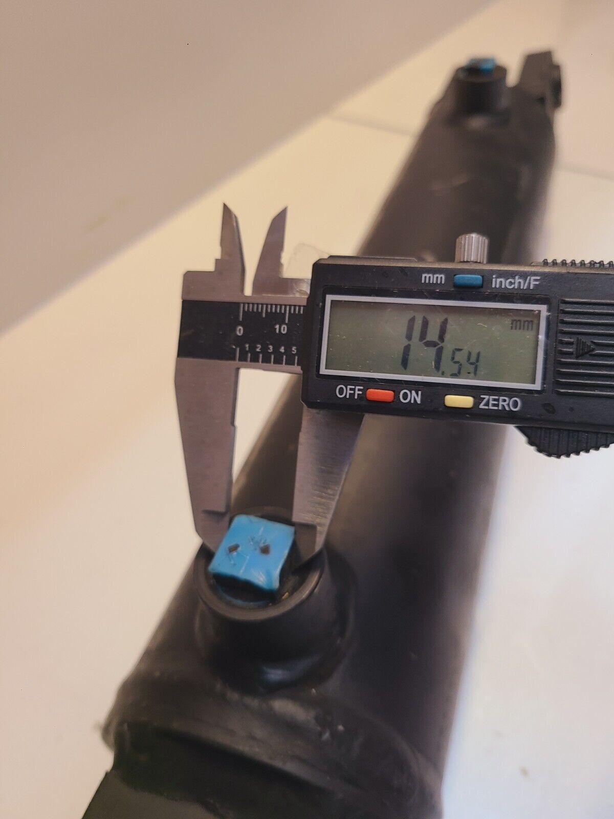 Hydraulic Cylinder T80114N | 23 S1/2 3M B16 A/S105