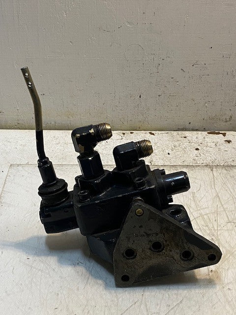 Hydraulic Pressure Valve 9-3/4" L 7-3/4" W 4-1/2" H 10mm Bore